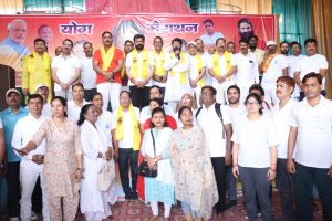 योग सप्ताह के अंतर्गत चंदौली के डीडीयू नगर में भव्य योग मैराथन का आयोजन।