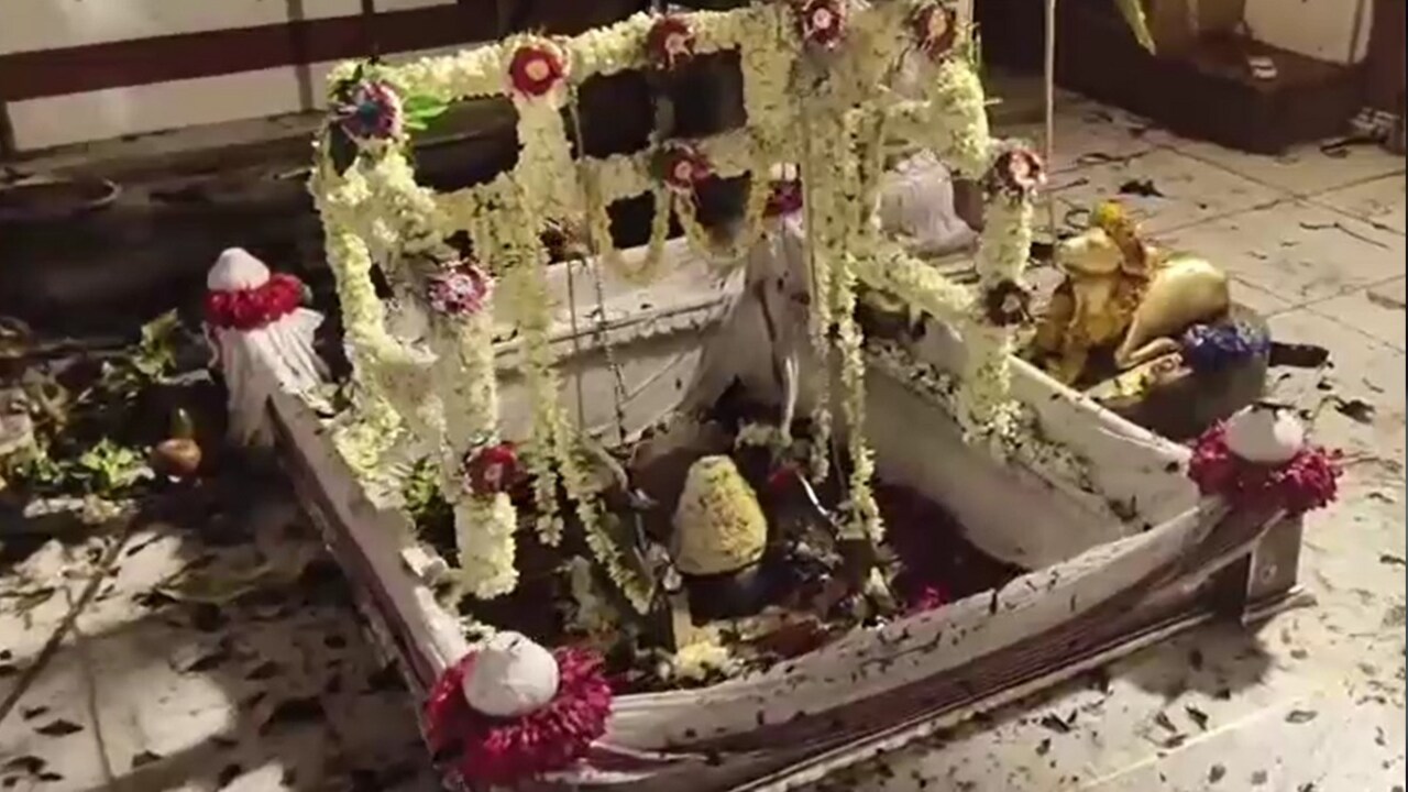 बड़ा हादसा: सावन पूर्णिमा पर आत्मा विश्वेश्वर महादेव मंदिर में आग, 7 झुलसे, रुई से हुई थी मंदिर की सजावट